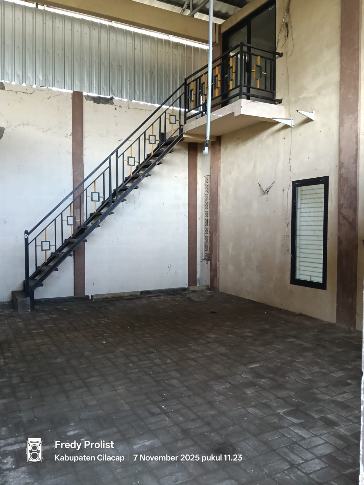 Dijual Tanah Luas Ada Gudang Cocok Untuk Area Pergudangan Di Cilacap Utara