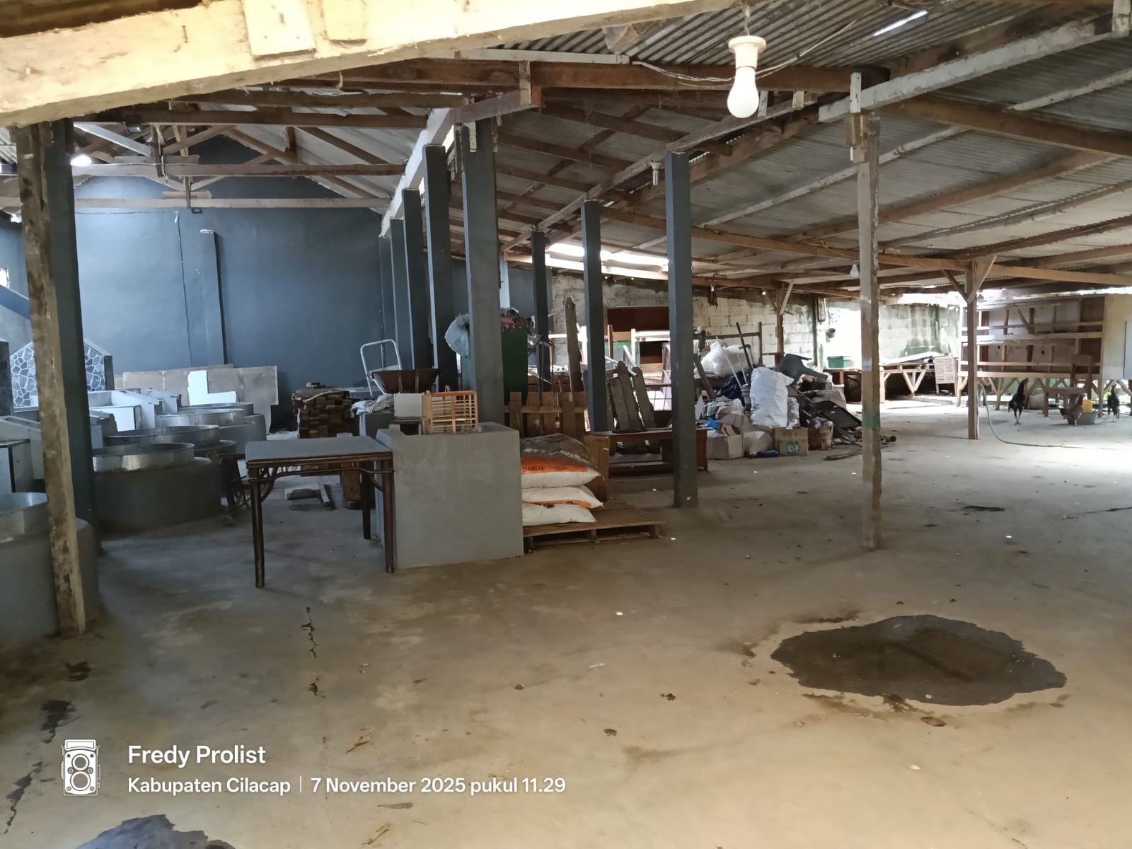 Dijual Tanah Luas Ada Gudang Cocok Untuk Area Pergudangan Di Cilacap Utara