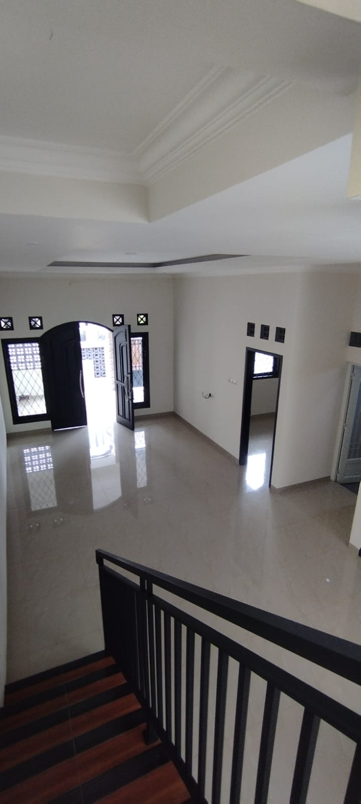 DIJUAL RUMAH MINIMALIS 1,5 LANTAI , DEKAT SEKOLAH NASIONAL 3 BAHASA PUTERA HARAPAN