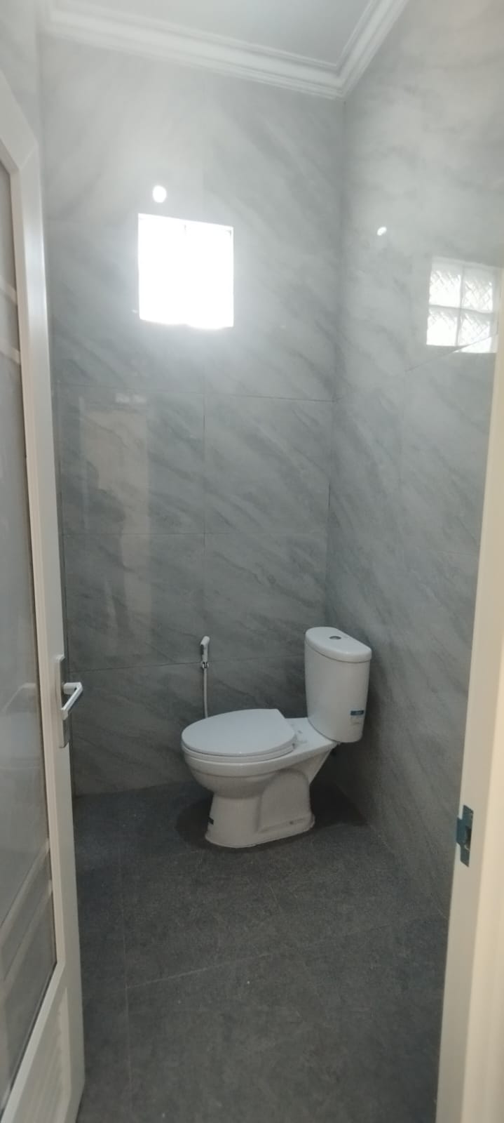 DIJUAL RUMAH MINIMALIS 1,5 LANTAI , DEKAT SEKOLAH NASIONAL 3 BAHASA PUTERA HARAPAN