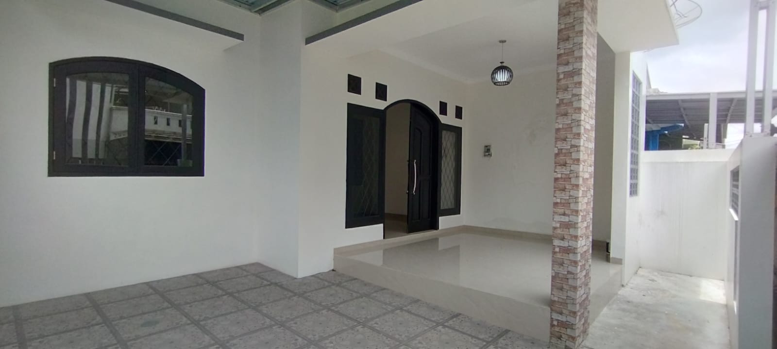 DIJUAL RUMAH MINIMALIS 1,5 LANTAI , DEKAT SEKOLAH NASIONAL 3 BAHASA PUTERA HARAPAN