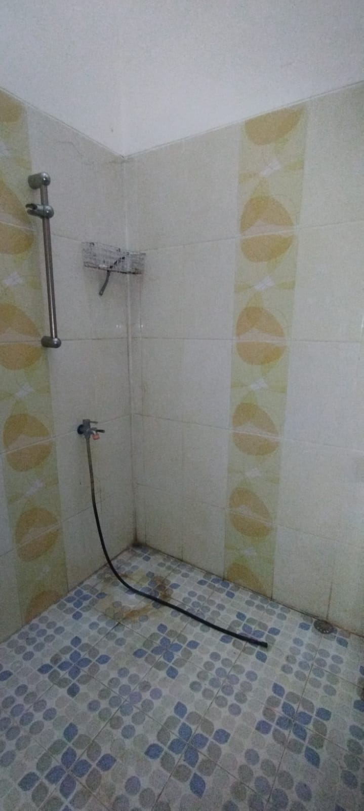 DISEWAKAN RUMAH MINIMALIS 2 LANTAI, DEKAT SEKOLAH NASIONAL 3 BAHASA PUTERA HARAPAN