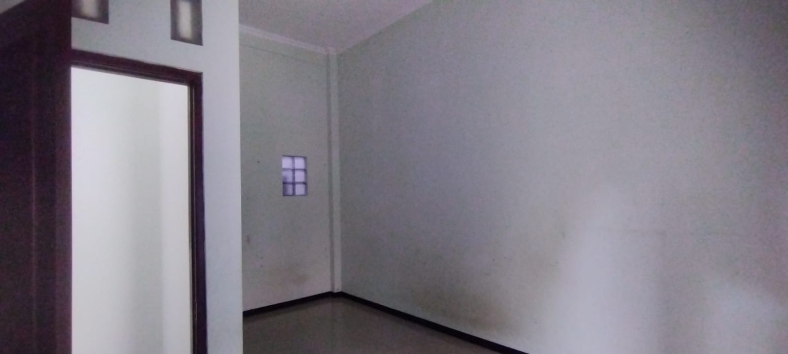 DISEWAKAN RUMAH MINIMALIS 2 LANTAI, DEKAT SEKOLAH NASIONAL 3 BAHASA PUTERA HARAPAN