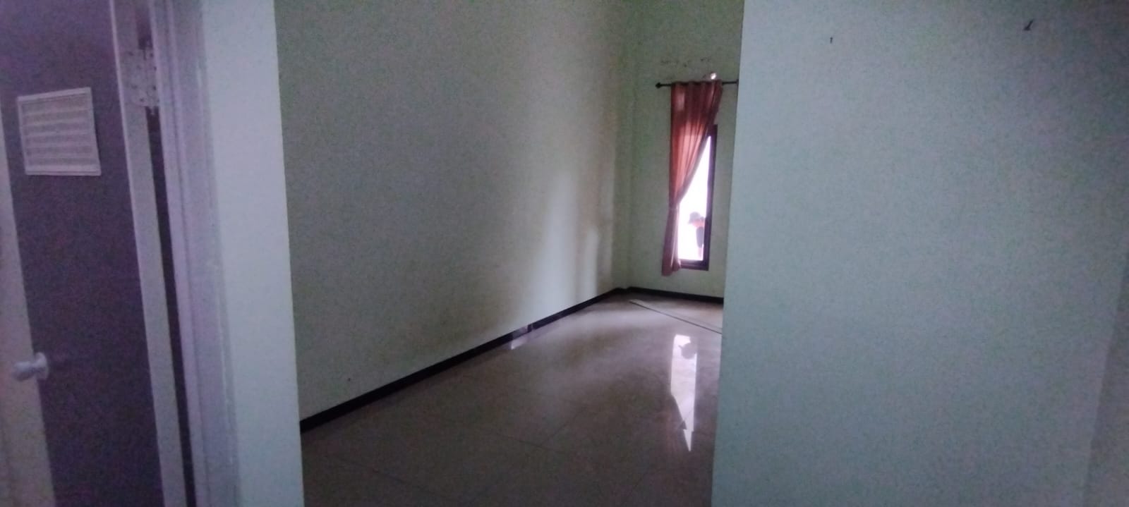 DISEWAKAN RUMAH MINIMALIS 2 LANTAI, DEKAT SEKOLAH NASIONAL 3 BAHASA PUTERA HARAPAN