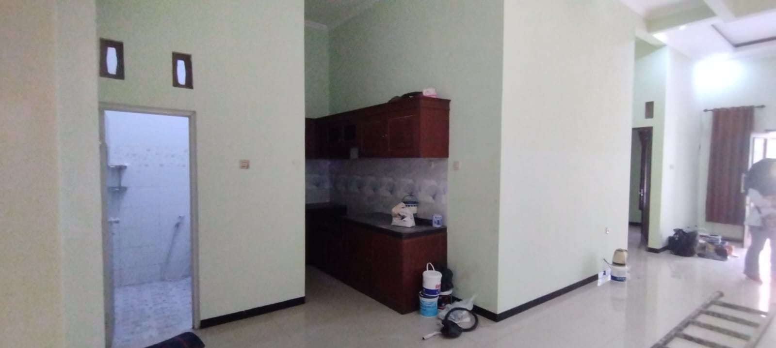 DISEWAKAN RUMAH MINIMALIS 2 LANTAI, DEKAT SEKOLAH NASIONAL 3 BAHASA PUTERA HARAPAN