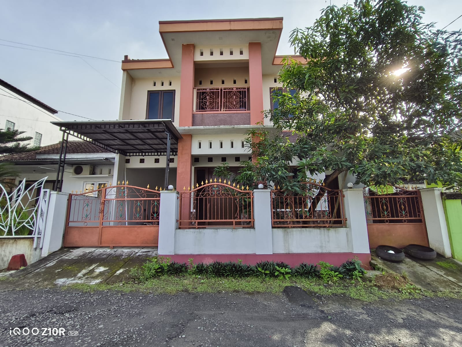 Rumah Bagus 2 Lantai Hanya 2 Menit ke UNSUD - Arcawinangun