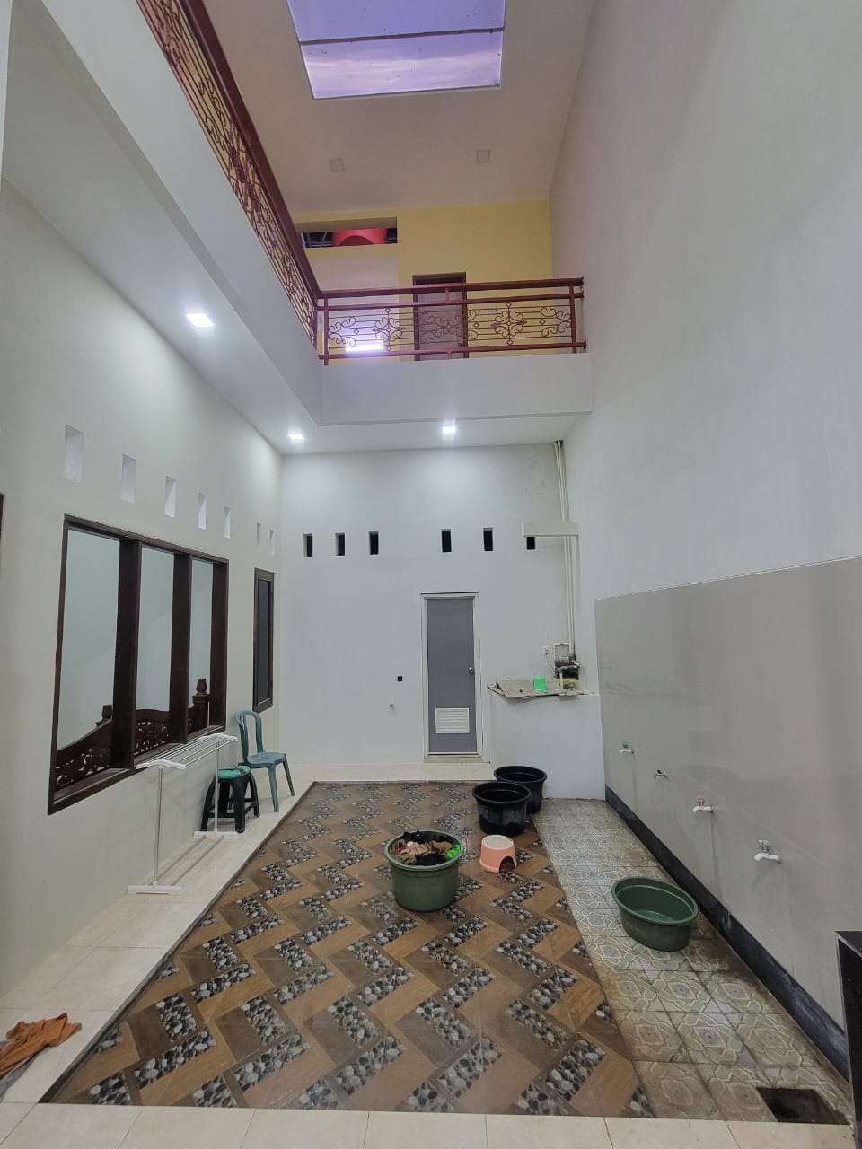 Rumah Bagus 2 Lantai Hanya 2 Menit ke UNSUD - Arcawinangun