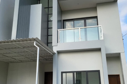 Rumah Minimalis Di Pusat Kota Dekat Menara Teratai - Kalibener