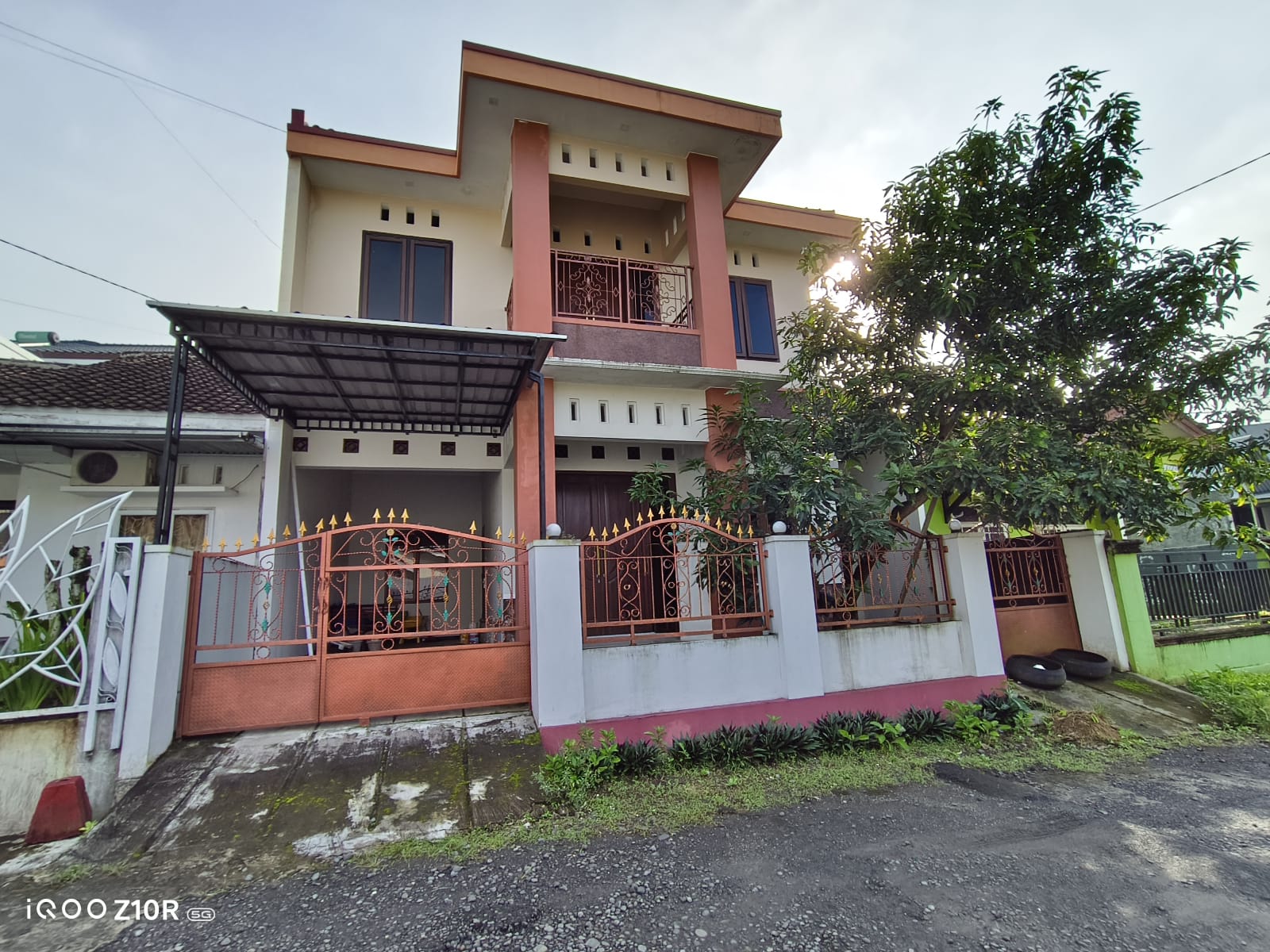 Rumah Bagus 2 Lantai Hanya 2 Menit ke UNSUD - Arcawinangun