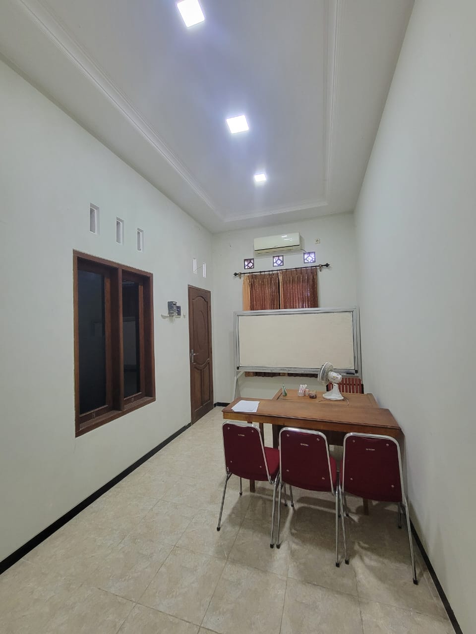 Rumah Bagus 2 Lantai Hanya 2 Menit ke UNSUD - Arcawinangun