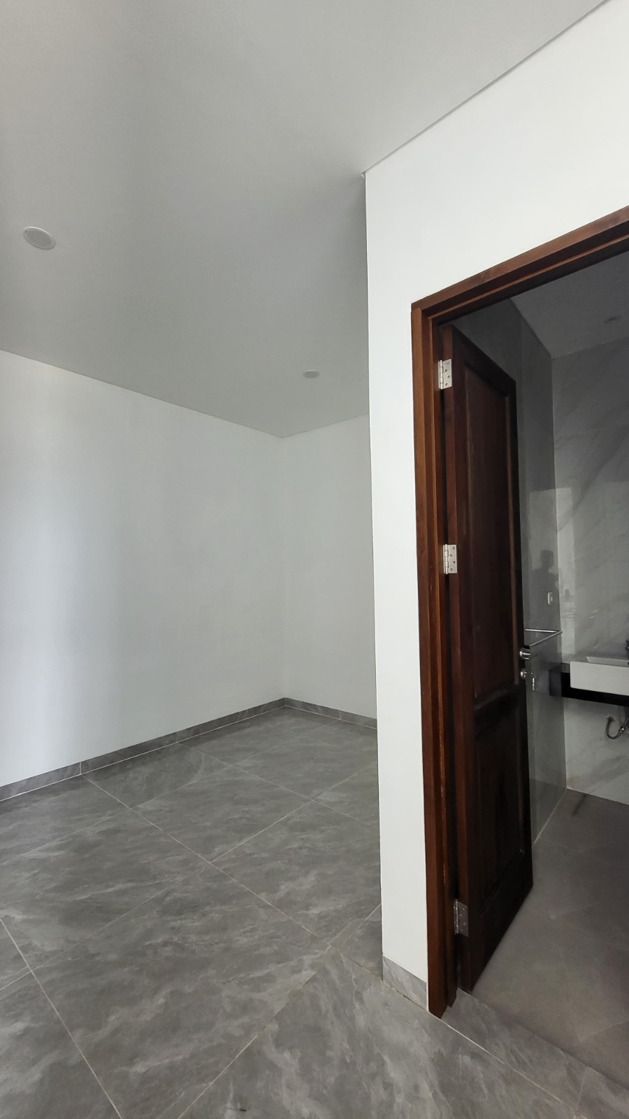 Rumah Minimalis Di Pusat Kota Dekat Menara Teratai - Kalibener