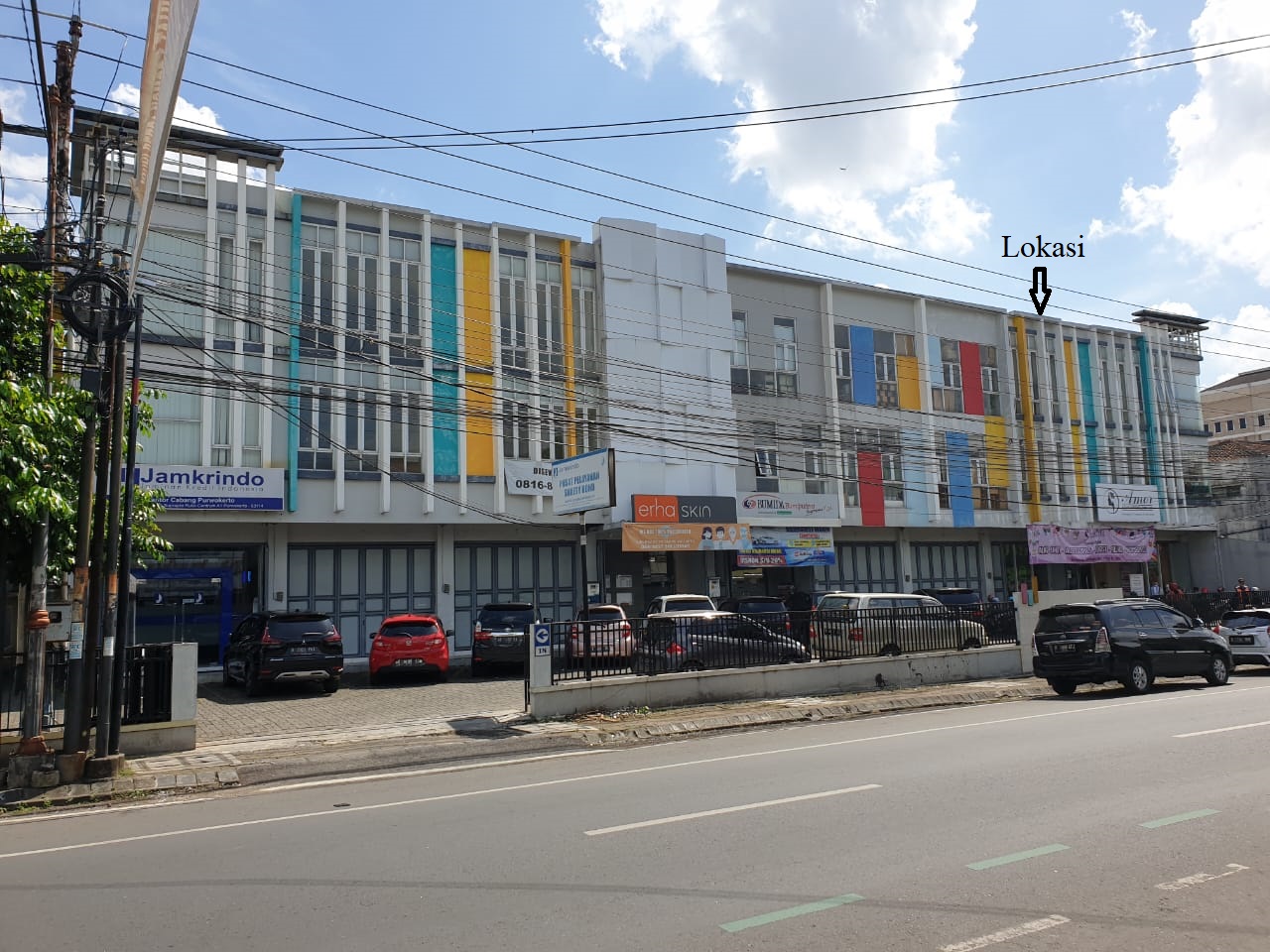 Disewakan ruko 3 lantai mewah lokasi strategis bisnis Purwokerto