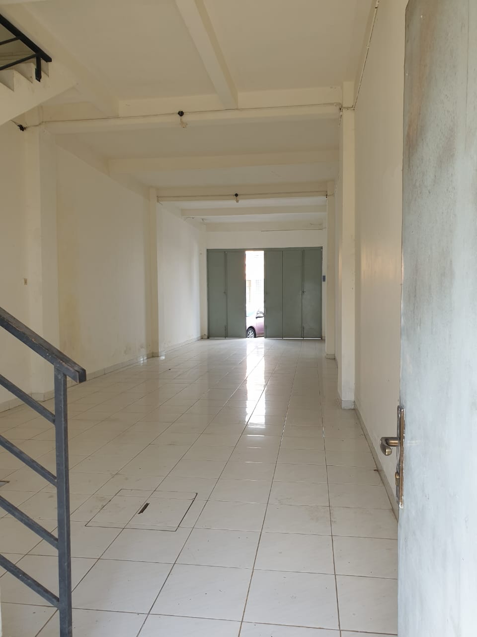 Disewakan ruko 3 lantai mewah lokasi strategis bisnis Purwokerto