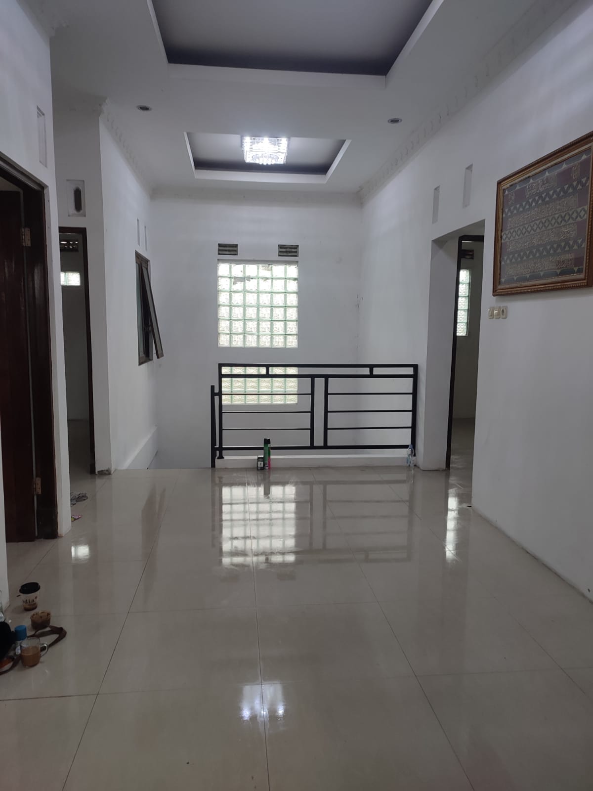 Dijual Rumah 2 Lantai Luas dan Terawat