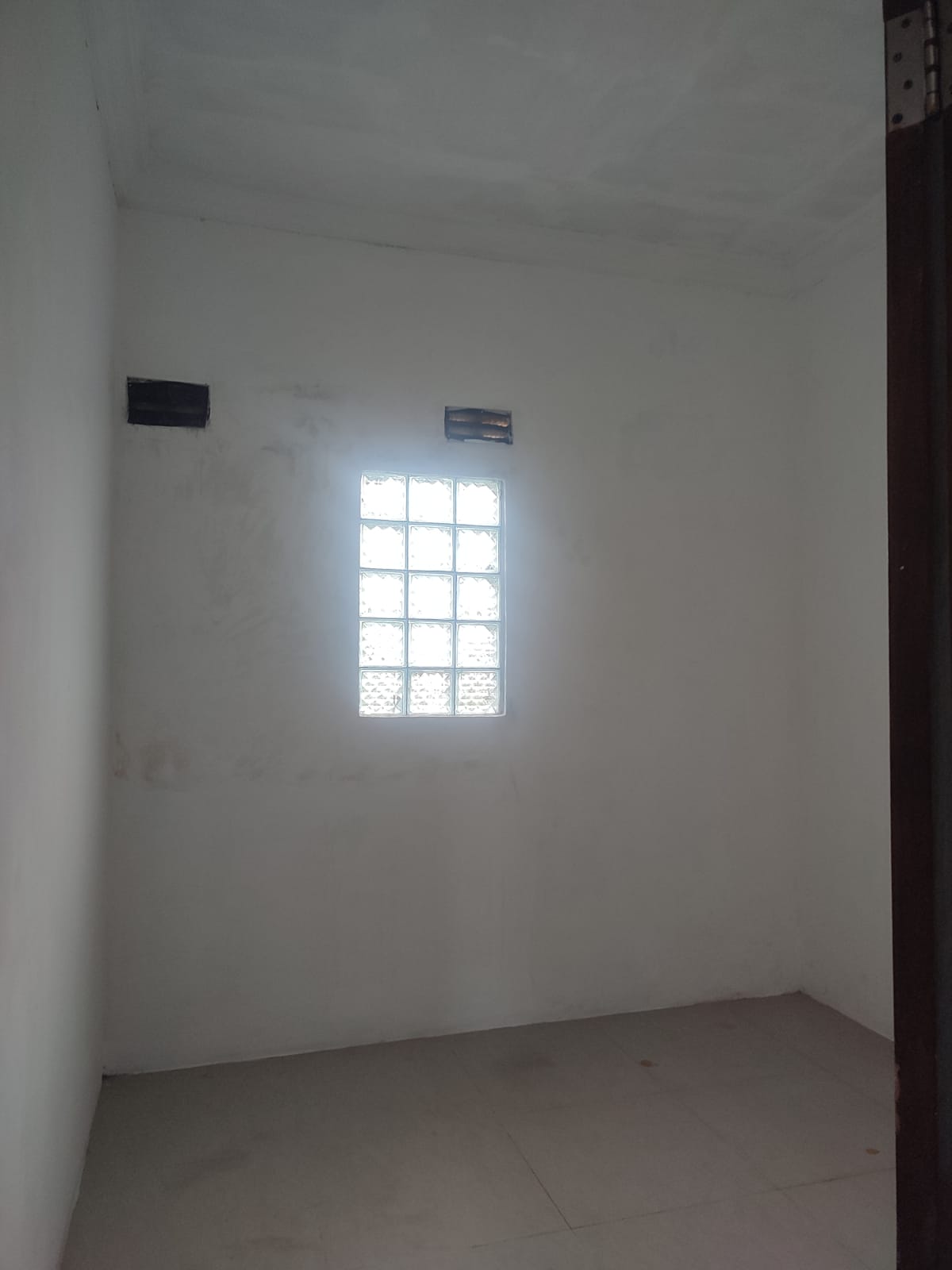 Dijual Rumah 2 Lantai Luas dan Terawat