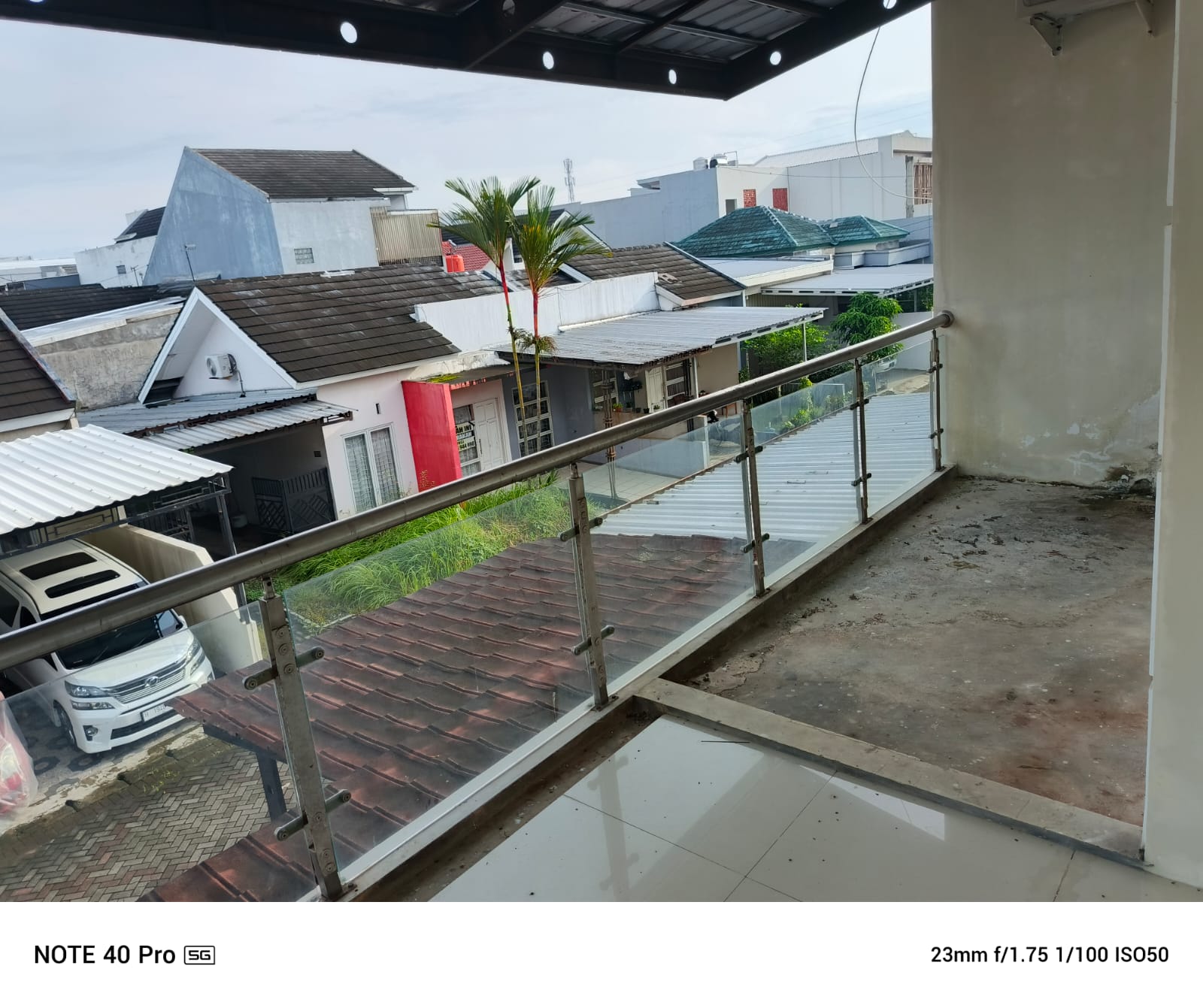 Disewakan Rumah 2 Lantai Semi Furnished Dalam Perum Purwokerto