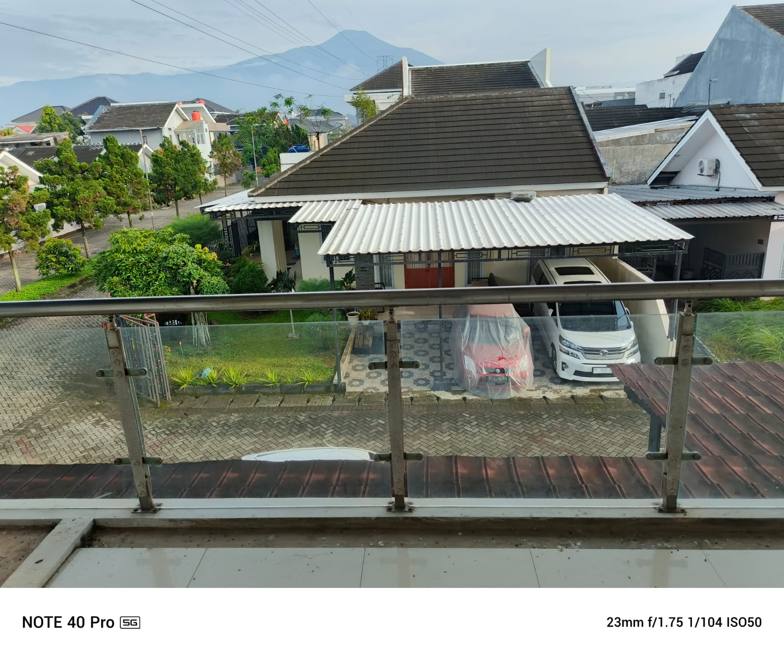 Disewakan Rumah 2 Lantai Semi Furnished Dalam Perum Purwokerto