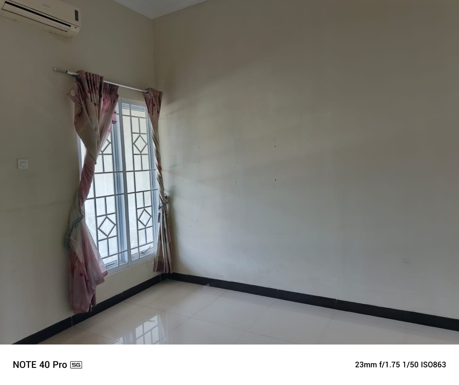 Disewakan Rumah 2 Lantai Semi Furnished Dalam Perum Purwokerto