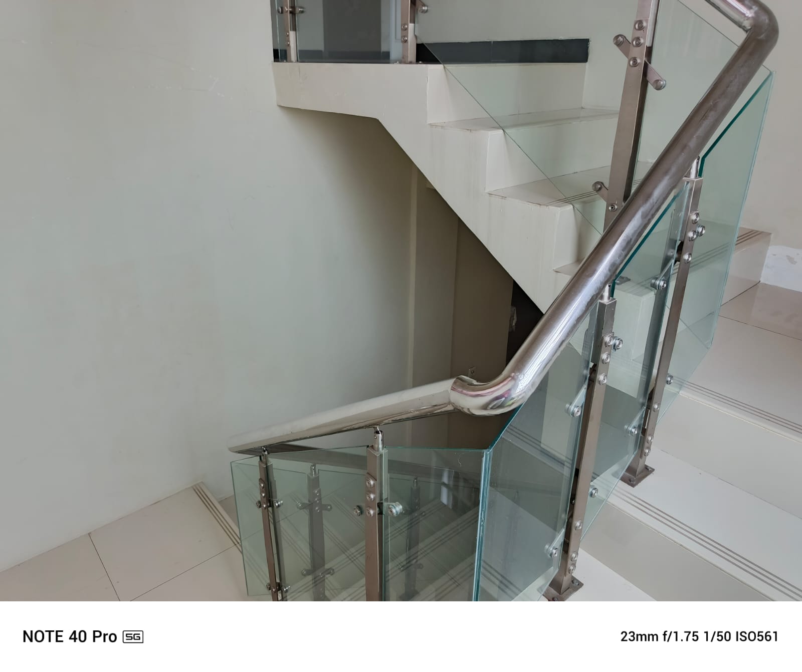 Disewakan Rumah 2 Lantai Semi Furnished Dalam Perum Purwokerto