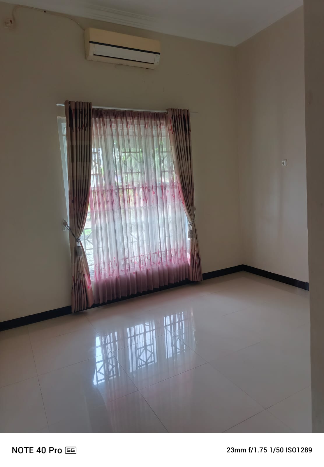 Disewakan Rumah 2 Lantai Semi Furnished Dalam Perum Purwokerto