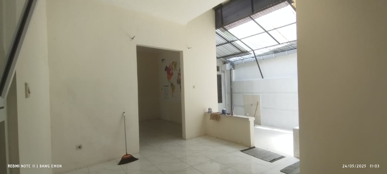 DISEWAKAN RUMAH 5 KAMAR SEJENGKAL ASTON HOTEL PURWOKERTO