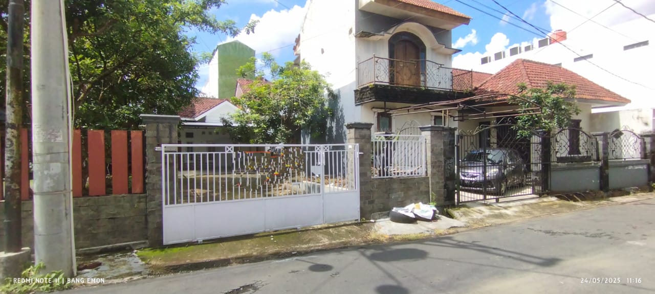 DISEWAKAN RUMAH 5 KAMAR SEJENGKAL ASTON HOTEL PURWOKERTO