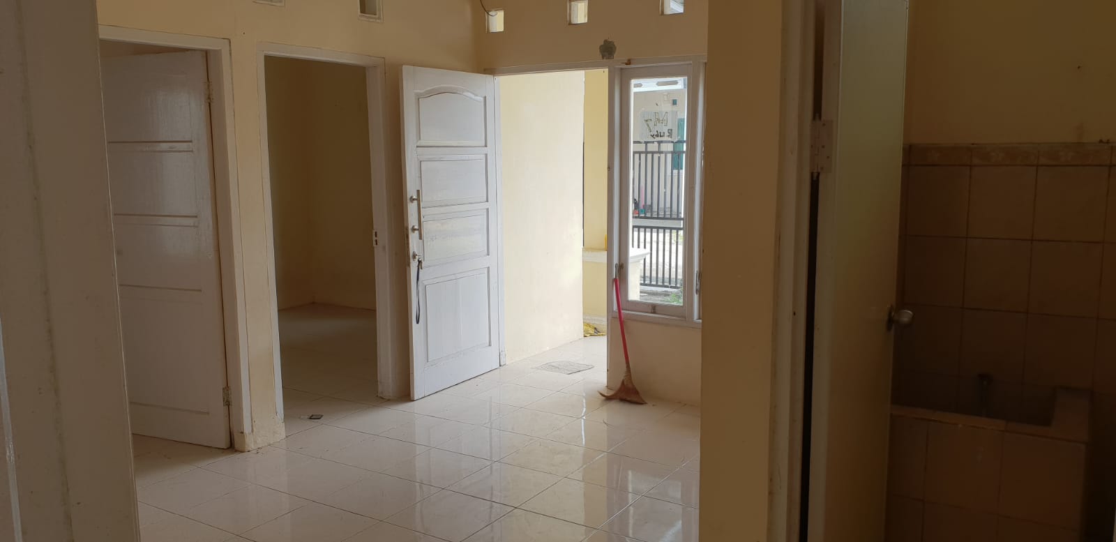 Dijual Rumah Nyaman Dekat  UMP