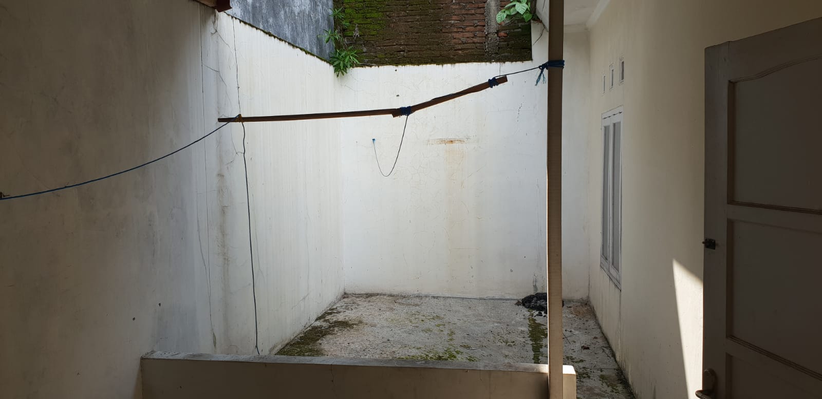 Dijual Rumah Nyaman Dekat  UMP