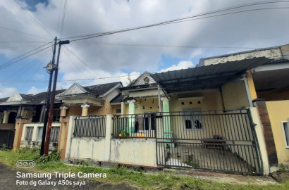 Dijual Rumah Nyaman Dekat  UMP