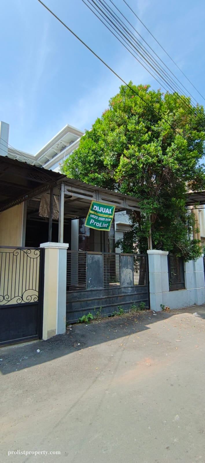 Dijual Rumah 2 Lantai Bonus Kolam Renang - 400 Meter Alun-Alun Pekalongan