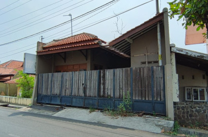 Dijual Rumah Dalam Kota Akses Mobil - 3 Menit Museum Batik Pekalongan