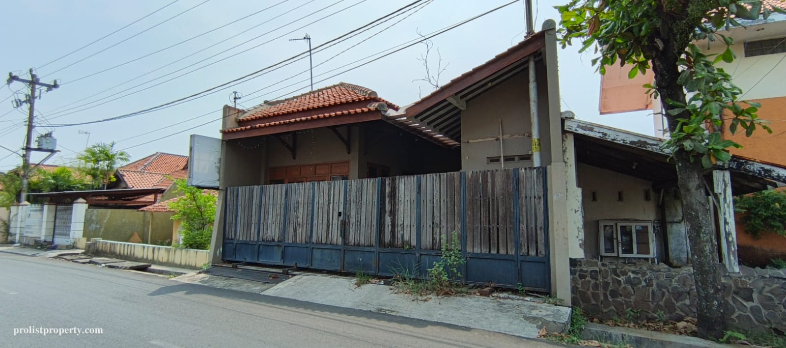 Dijual Rumah Dalam Kota Akses Mobil - 3 Menit Museum Batik Pekalongan