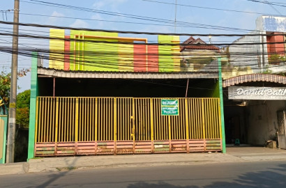 Dijual Gudang Distributor Akses 2 Mobil Dijalan Utama - Buaran Pekalongan