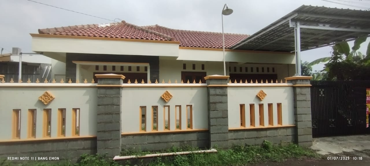 DISEWAKAN RUMAH 3 KAMAR SEJUK DEKAT PERSAWAHAN, BERKOH PURWOKERTO