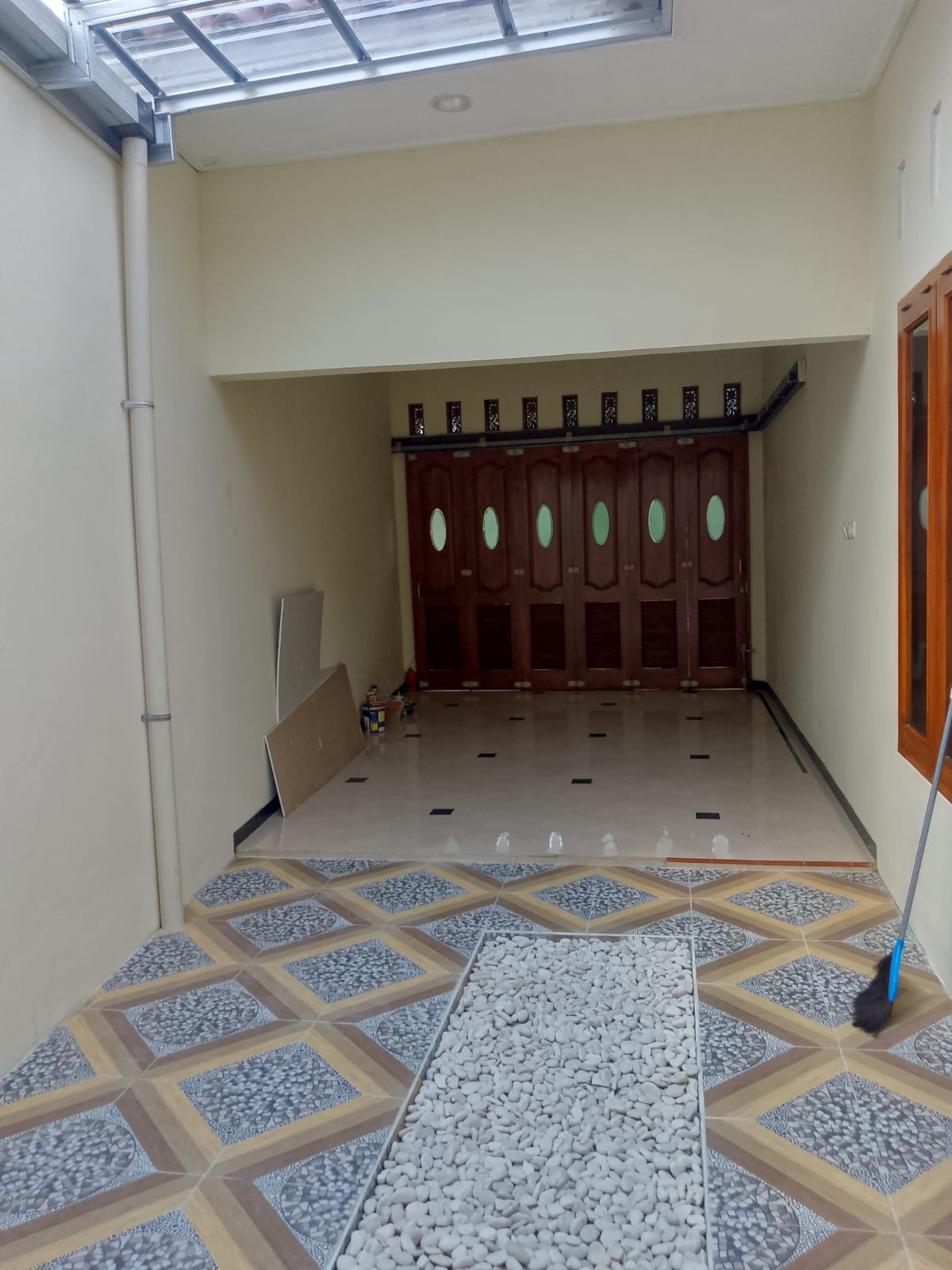 DISEWAKAN RUMAH 3 KAMAR SEJUK DEKAT PERSAWAHAN, BERKOH PURWOKERTO