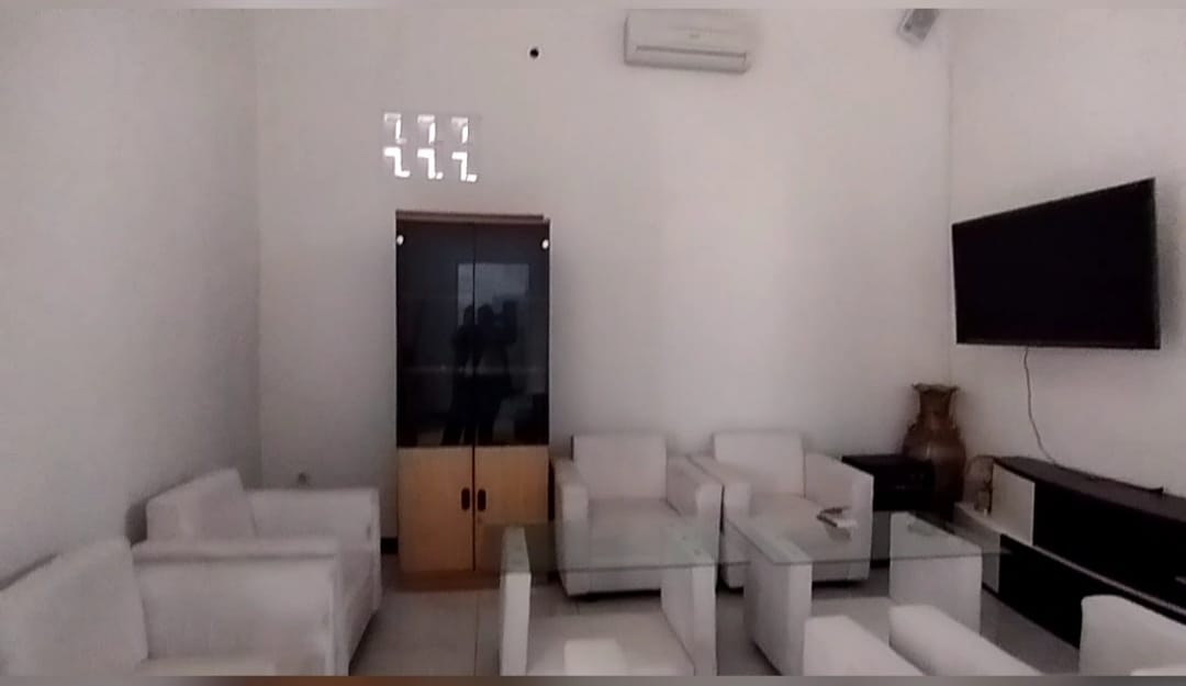 Disewakan Rumah Furnished & SwinPool, 3 Menit Kampus B Harapan Bangsa