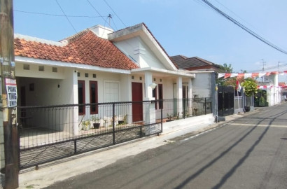Disewakan Rumah 3+1 Kamar , 6 MENIT KAMPUS TELKOM PURWOKERTO