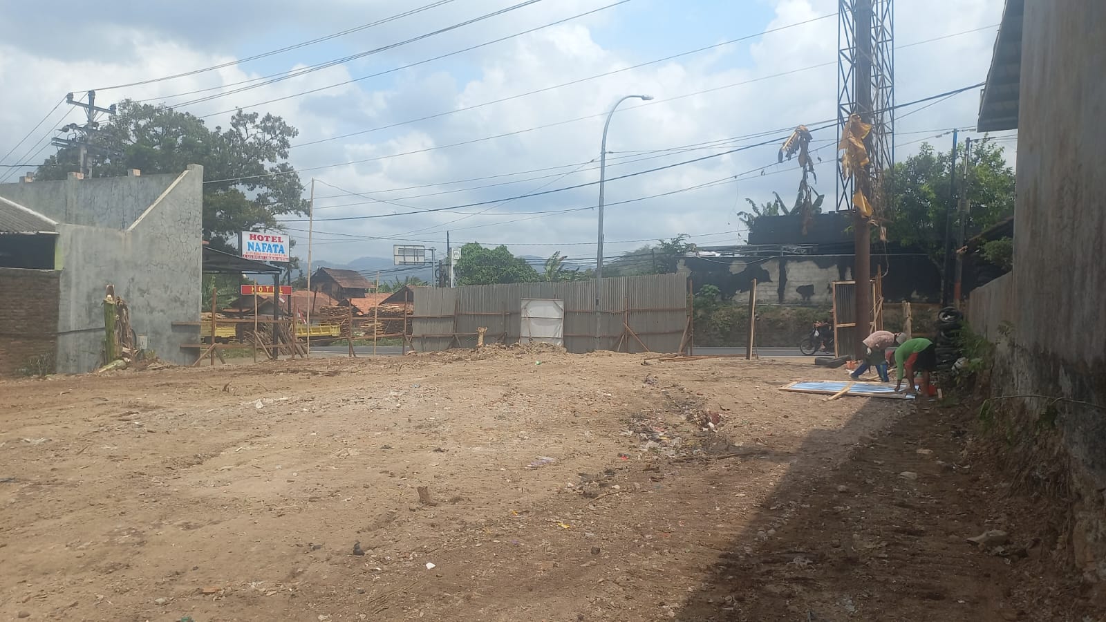 Disewakan Tanah Pekarangan Lebar 18 Mtr - Jalan Utama Ajibarang Wangon