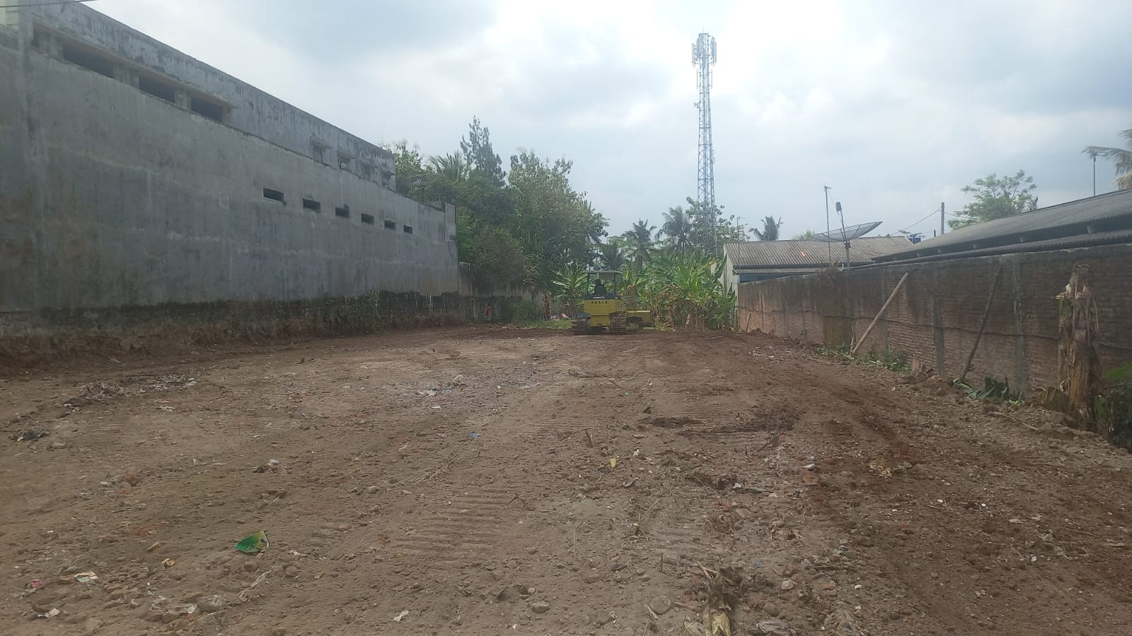 Disewakan Tanah Pekarangan Lebar 18 Mtr - Jalan Utama Ajibarang Wangon