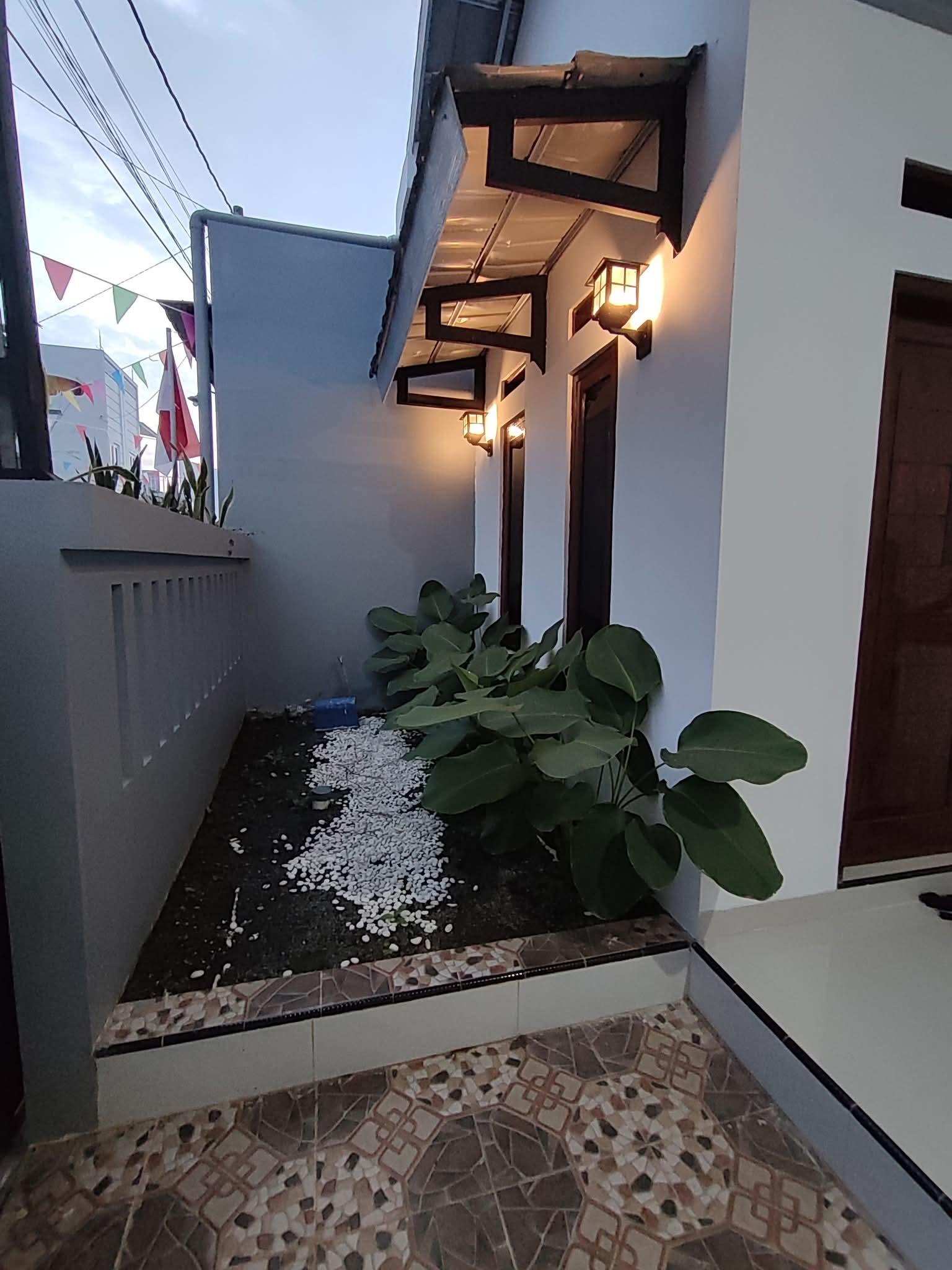 Rumah Cantik Bangunan Baru 8 Menit Ke Stasiun Purwokerto