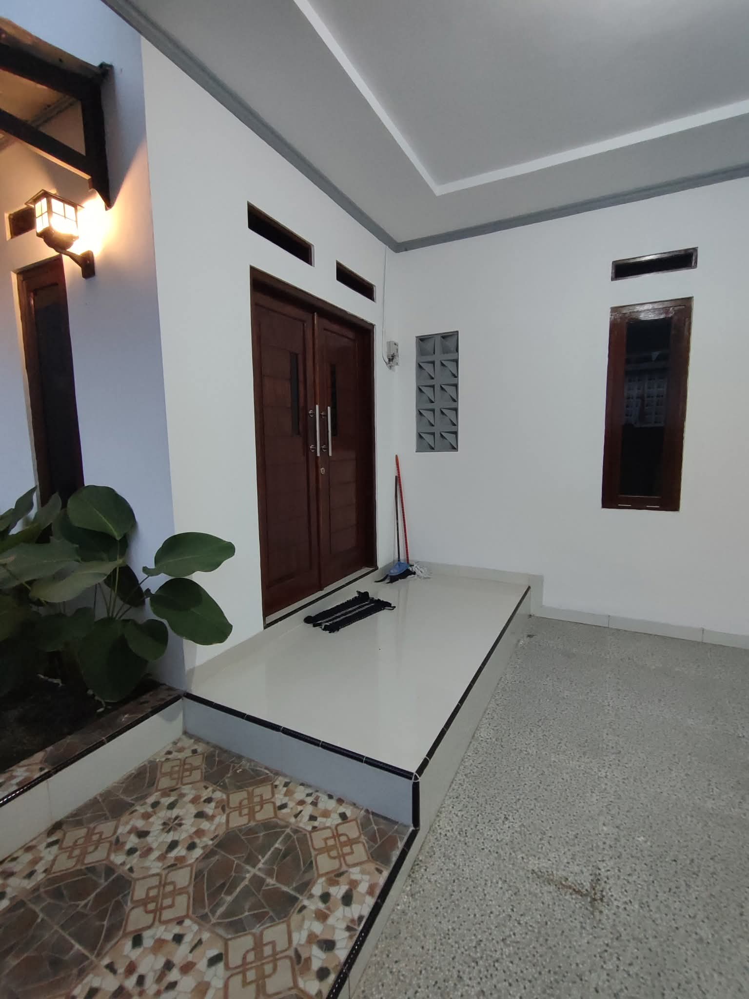Rumah Cantik Bangunan Baru 8 Menit Ke Stasiun Purwokerto