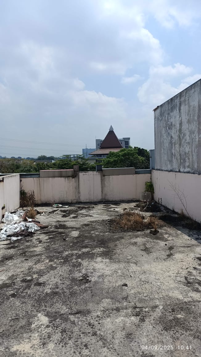 JUAL CEPAT RUKO 3 LANTAI DEKAT ASRAMA HAJI YOGYAKARTA