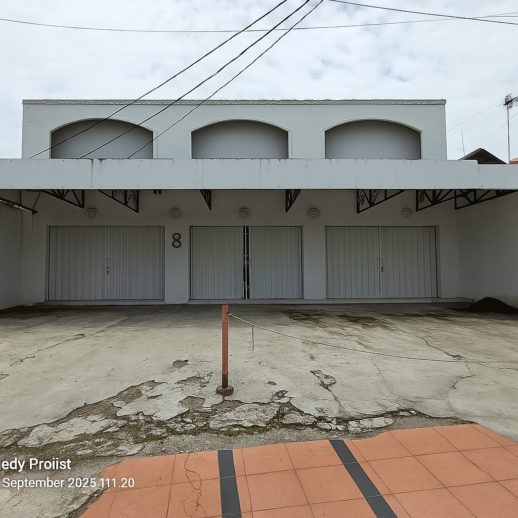 Disewakan Toko Lokasi Ciamik Lebar 15 Meter - 2 Menit Alun-Alun Cilacap