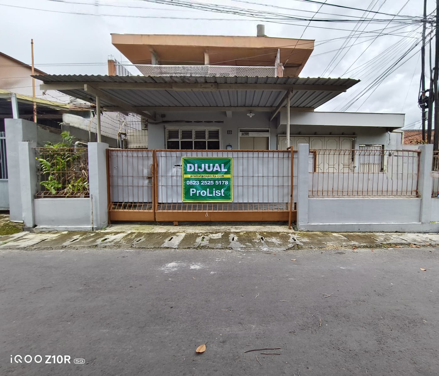 Rumah Hook Tengah kota Purwokerto Bonus AC