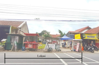 Dijual cepat tanah kosong depan lapangan karangklesem