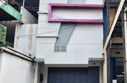 Disewakan Ruko Strategis Kawasan Ramai Tengah Kota