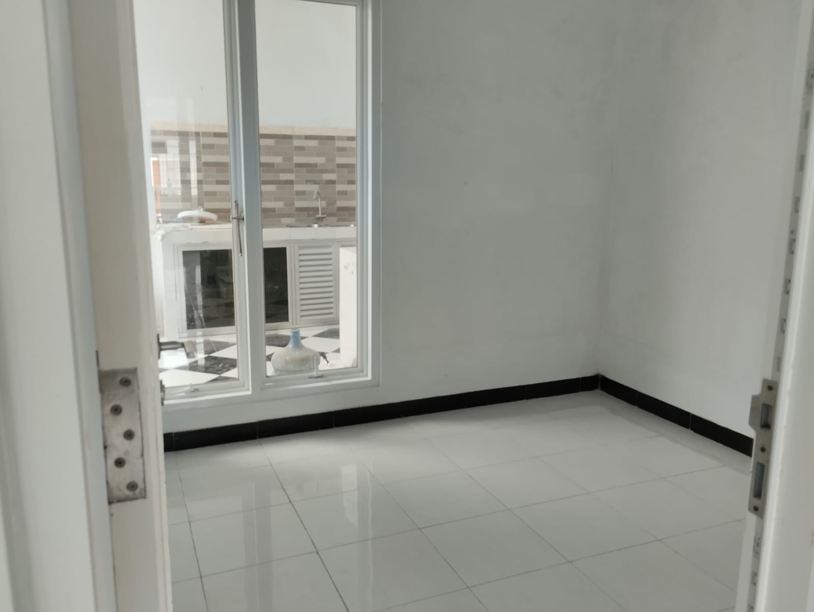 Dijual Rumah Modern Minimalis Full Bangunan tengah Kota Purwokerto - Graha Timur