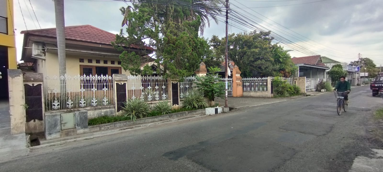 Dijual Rumah Konsep Jawa Limasan, Tengah Kota, Gunungsimping Cilacap