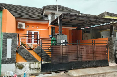 Disewakan Rumah Bagus 5 menit Ke Stasiun - Sapphire KS Tubun