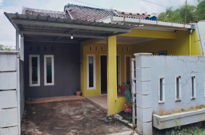 DIJUAL RUMAH DENGAN KONSTRUKSI CAKAR AYAM SIAP NAIK DI PURI KALIMANAH